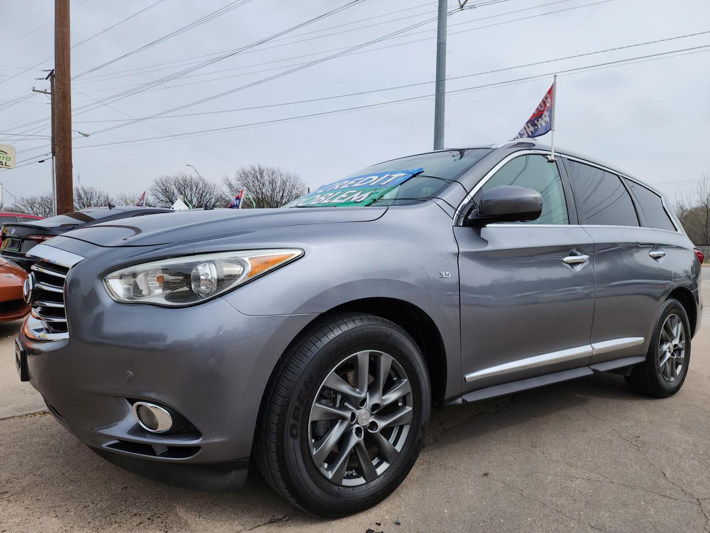 2015 SILVER Infiniti QX60 (5N1AL0MN1FC) with an 3.5L V6 DOHC 24V engine, Continuously Variable Transmission transmission, located at 2660 S.Garland Avenue, Garland, TX, 75041, (469) 298-3118, 32.885551, -96.655602 - Photo#7